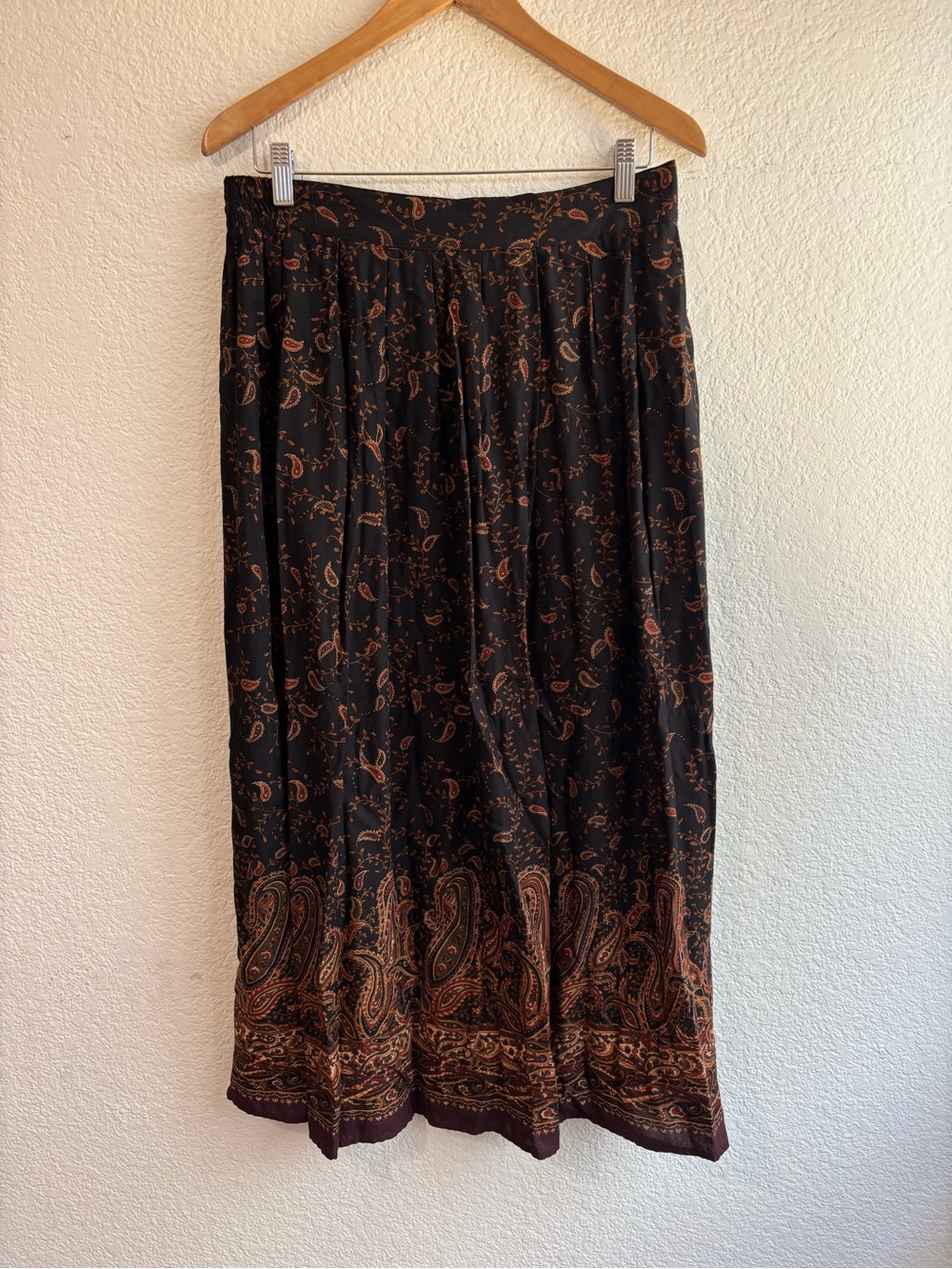 Vintage Briggs New York Black Maxi Skirt Rust Paisley Print Made USA Size 14